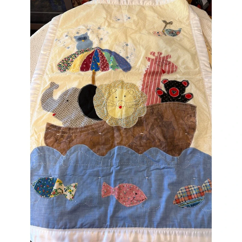 Handmade Noahs Ark Baby Quilt Strawberry girl Reverse Satin Trim 30x44